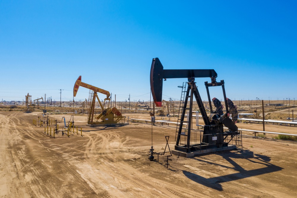 Current Economic Impact on Oil and Gas Industry Accounting and Financial Reporting - 2 - Council of Petroleum Accountants Societies oil-drilling-field